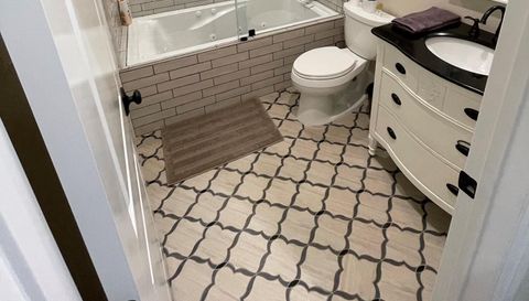 9033 Quarry Hill Ct