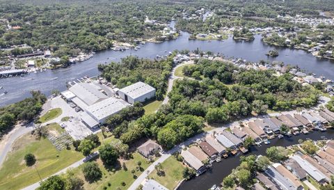 5184 S Riverview Cir