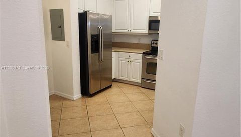 3600 Oaks Clubhouse Dr