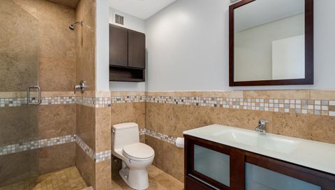 737 W Washington Boulevard