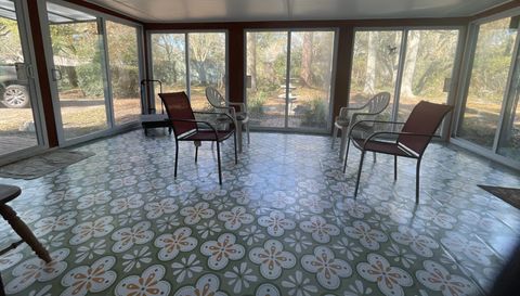 3806 Claridge Road North