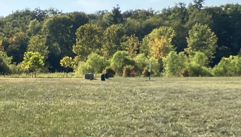 2808 N  Brickhouses Rd