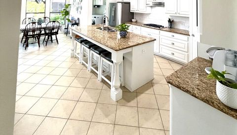 2911 Tracy Lynn Ln