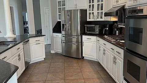 6N274 W Ridgewood Ln