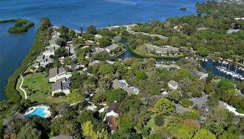 1680 BROOKHOUSE CIRCLE