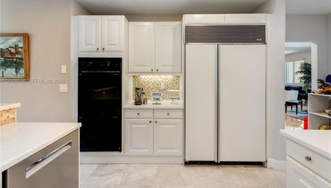 13636 Deering Bay Dr