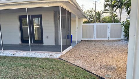 745 SUNSET COVE
