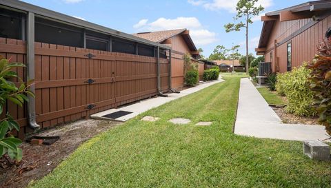 15437 Crystal Lake Dr