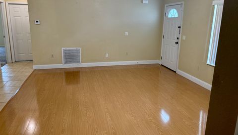 5921 Pecan Rd
