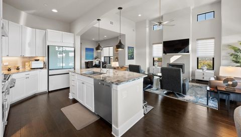 8200 Southwest Pkwy
