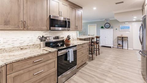 1255 E PEPPERTREE DRIVE