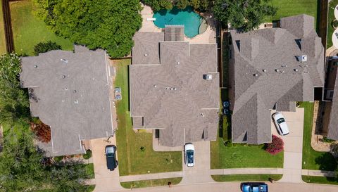3705 Glenshannon Ln