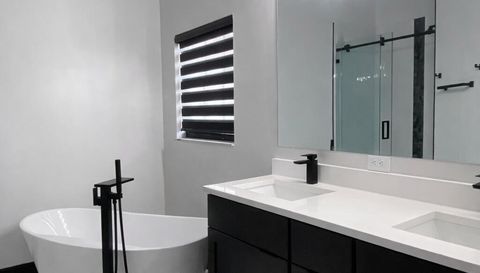 2398 Sweetwater Blvd