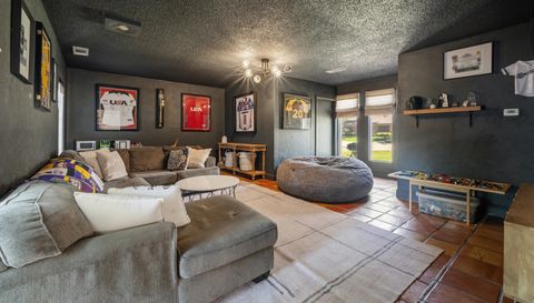 1201 Rockmoor Dr
