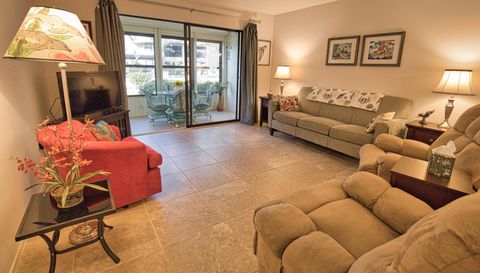 360 Three Lakes Ln UNIT G