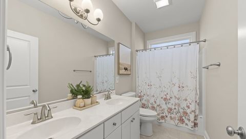 1121 Blackberry Shore Lane