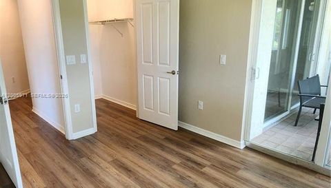 3600 Oaks Clubhouse Dr