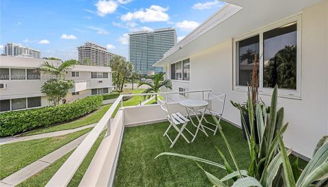 10190 Collins Ave
