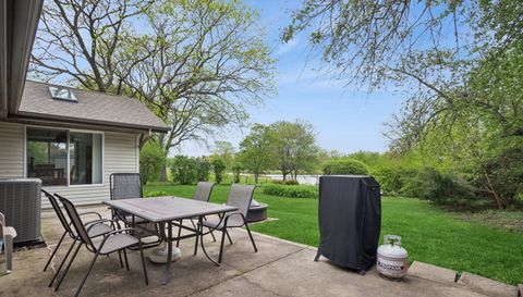 932 W Weathersfield Way
