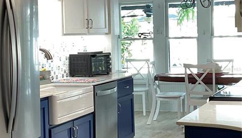 243 S CENTRAL AVENUE