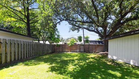 5675 Sylmar Rd
