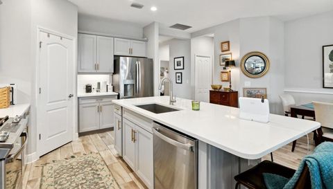 10025 Lake Wales CIRCLE