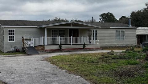 18530 LAKE LINDSEY ROAD