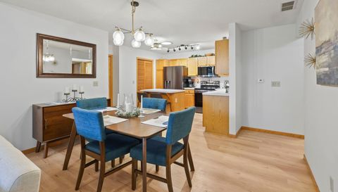 9949 Tamarack Cove