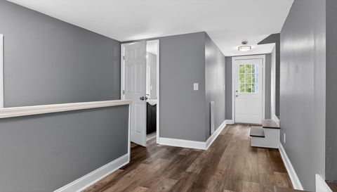 33 S Lake Terrace