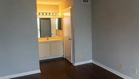 718 Executive Center Dr