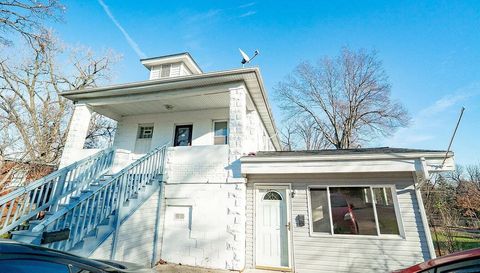 1312 Elizabeth St
