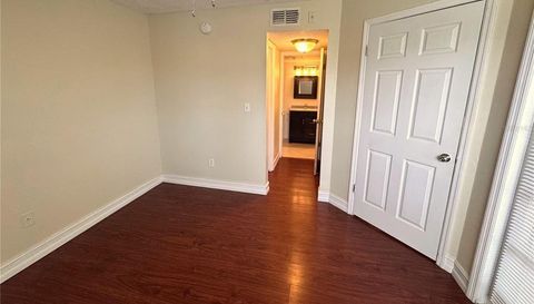 1940 Lake Atriums Cir