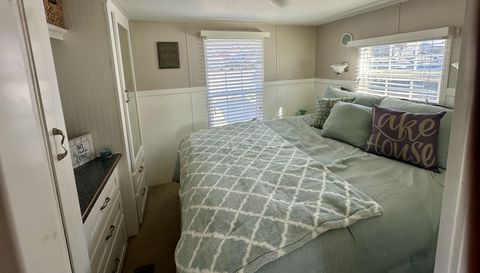 195 Grand View Dr