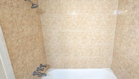 302 S SPRING GARDEN AVENUE