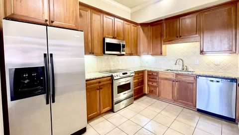 214 W Lake Cir