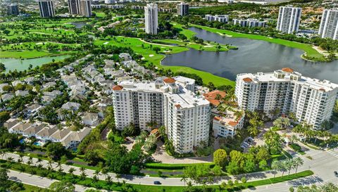 19900 W Country Club Dr