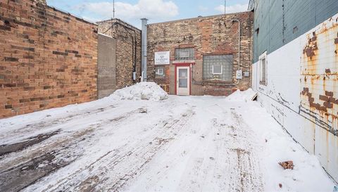 1920 W Superior Street