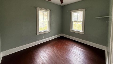 814 E INDIANA AVENUE