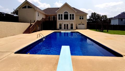 118 Crescent Dr