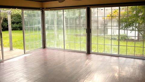 44 Colony Dr