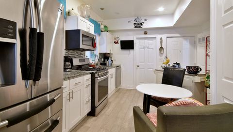 1814 N Sawyer Avenue