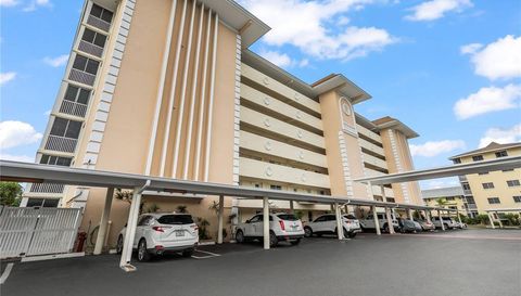 1150 Tarpon Center