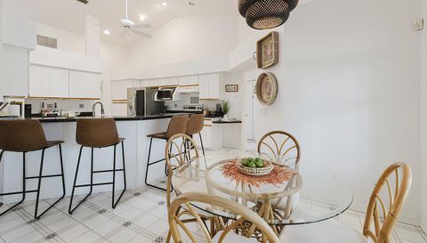 240 N Country Club Dr