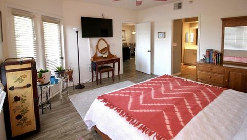 6425 ShoreLine Drive