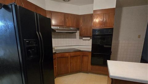 2750 Stonecrest Drive