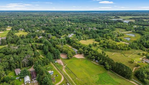 2454 221st Avenue NE