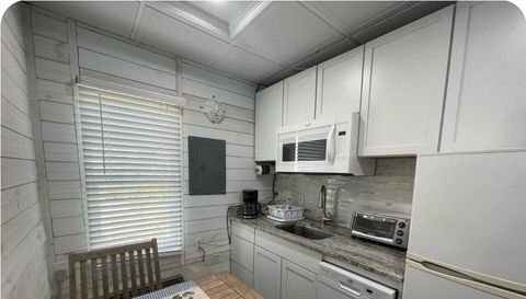 200 E Beach Blvd 303