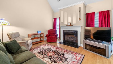 209 Southfork Ln