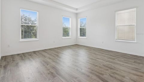 10037 AUSTRINA OAK