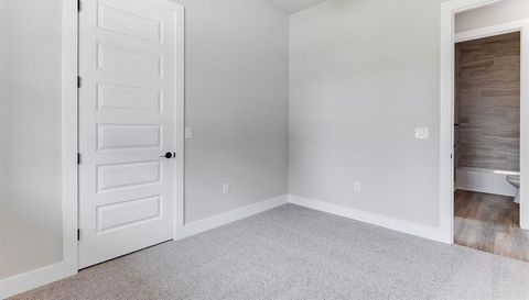 1255 Pecan Valley DR